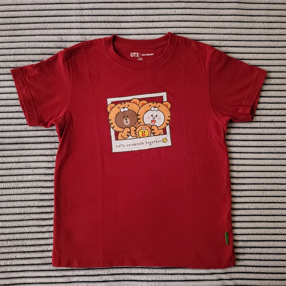 Uniqlo Linefriends Unisex Red Short Sleeve Shirt Size 11-12